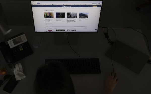 Imprensa online, 17 de junho de 2025 em Lisboa. TIAGO PETINGA/LUSA