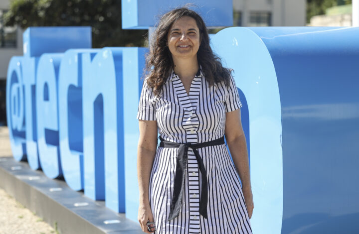 Entrevista com a investigadora Sofia Pinto, responsável pelo desenvolvimento de um mecanismo de Inteligência Artificial (IA) que pretende acelerar o combate à desinformação, no Instituto Superior Técnico de Lisboa, 22 de setembro de 2025. (ACOMPANHA TEXTO DE 24 DE SETEMBRO DE 2025). MIGUEL A. LOPES/LUSA